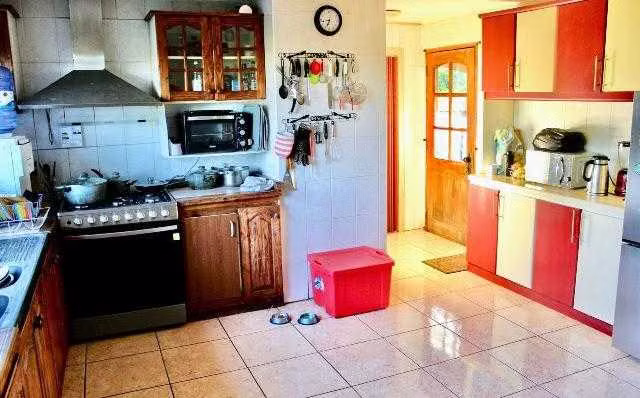 VENDO CASA EN PARCELA COND FUNDOS DEL CARMEN (110892)