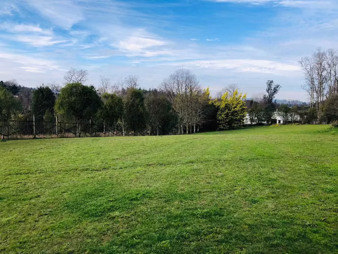 VENDO CASA EN PARCELA COND FUNDOS DEL CARMEN (110892)