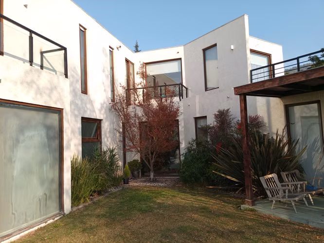 ARRENDAMOS ESPECTACULAR CASA EN LA RESERVA CHICUREO