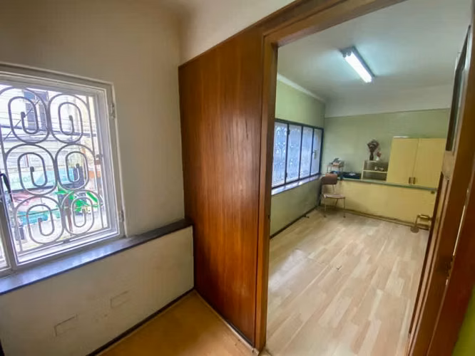 Se Vende Amplia Oficina Centro de Valparaíso