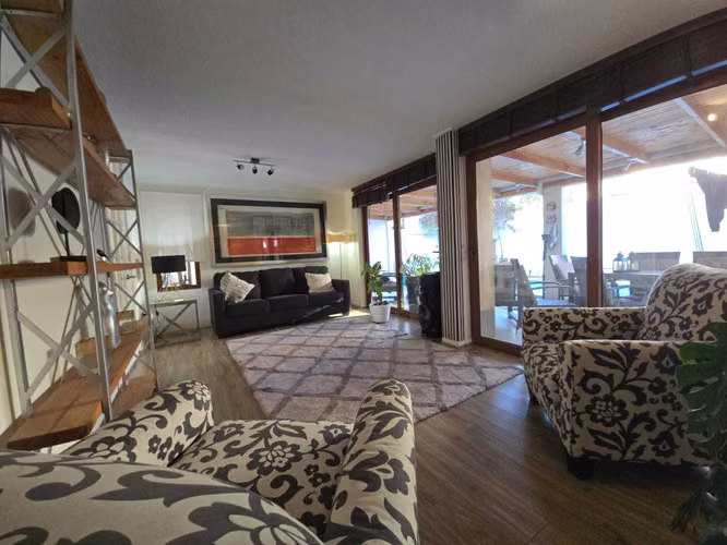 SE VENDE AL EXTERIOR DE CONDOMINIO CAIQUENES (111175)