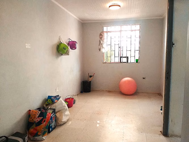 CASA DE UN PISO SOLIDA PAREO SIMPLE  PARADERO 12