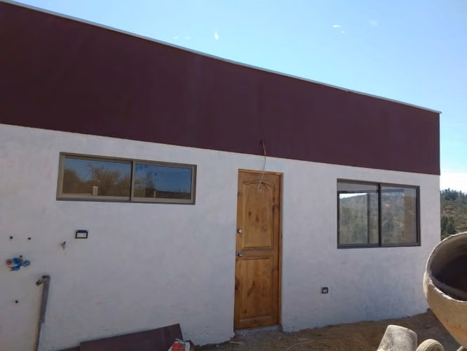 CASA AMPLIO TERRENO, EXCELENTE UBICACIÓN QUILPUE