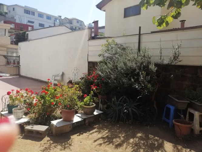 CASA DE DOS PISOS PAREO SIMPLE SECTOR RECREO VIÑA DEL MAR