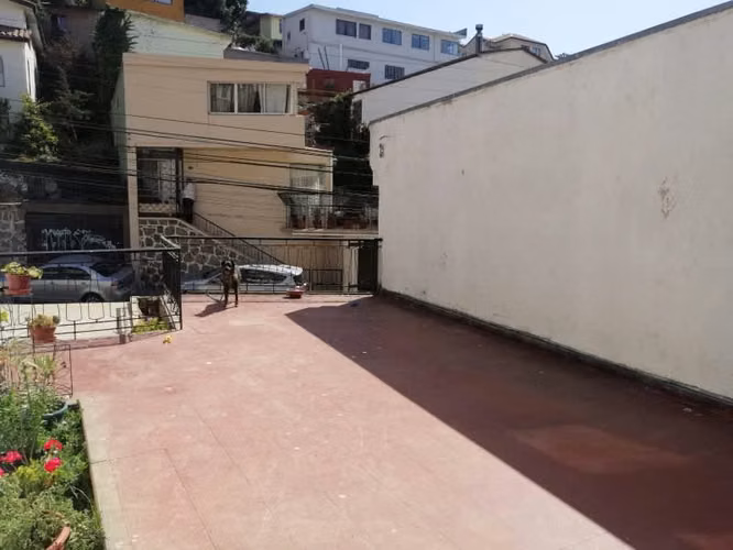 CASA DE DOS PISOS PAREO SIMPLE SECTOR RECREO VIÑA DEL MAR