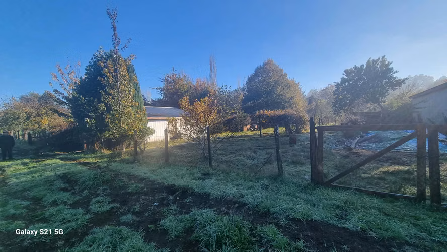 Vende Hermoso terreno con Estero Pedregoso, Radal - Freire