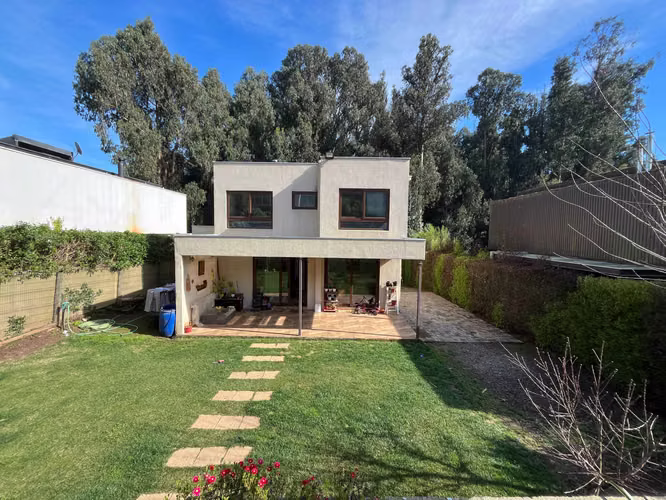 Preciosa Casa en Los Pinos (111276)