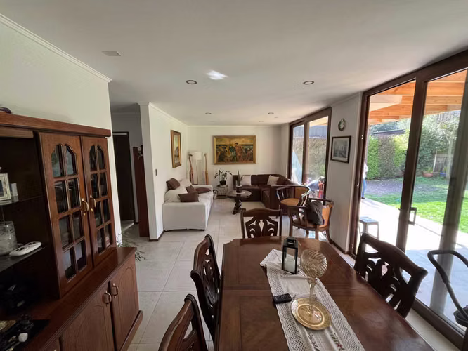 Preciosa Casa en Los Pinos (111276)