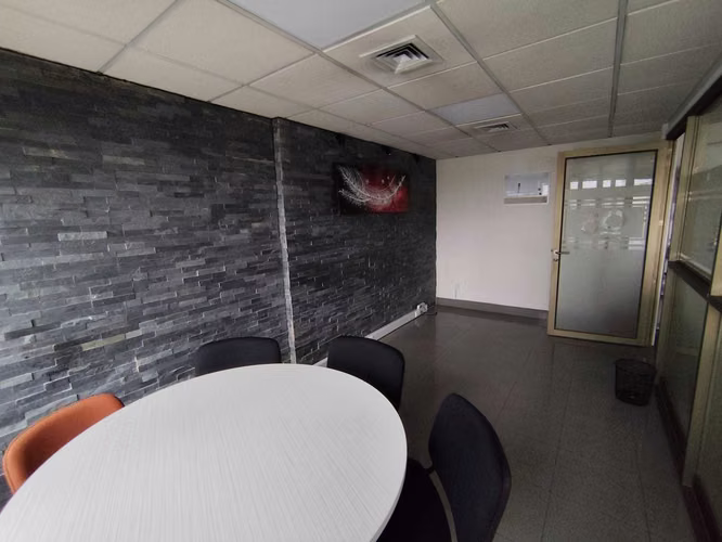SE VENDE OFICINA EDIFICIO SINERGIA (111686)