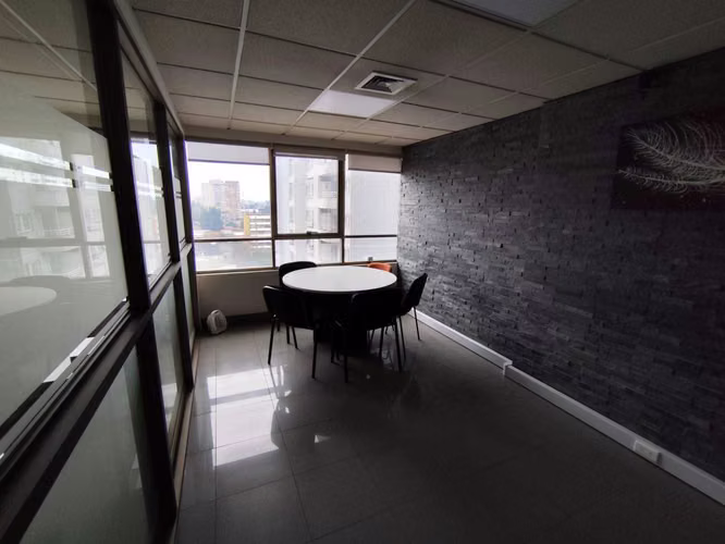SE VENDE OFICINA EDIFICIO SINERGIA (111686)