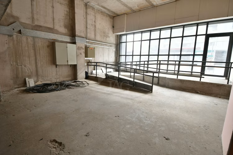 ARRIENDO CENTRICO LOCAL COMERCIAL AMPLIO 290 MTS IRARRAZAVAL
