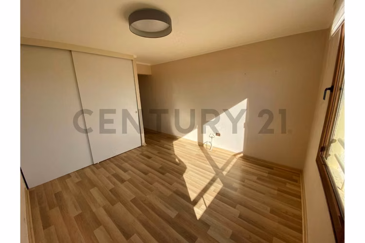 Hermoso departamento en Agua Santa - Imagen 4