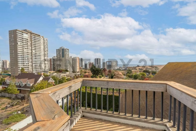 Hermosa casa exclusiva en Bosques de Montemar