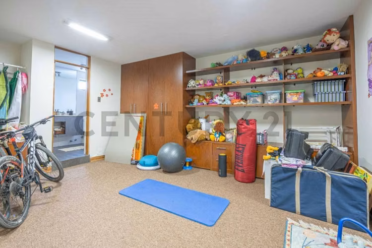 Hermosa casa exclusiva en Bosques de Montemar