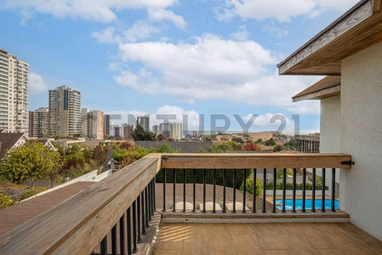 Hermosa casa exclusiva en Bosques de Montemar