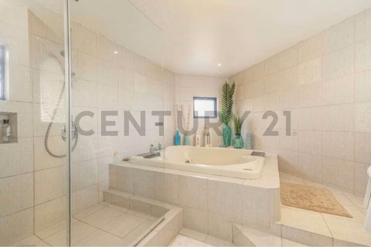 Hermosa casa exclusiva en Bosques de Montemar