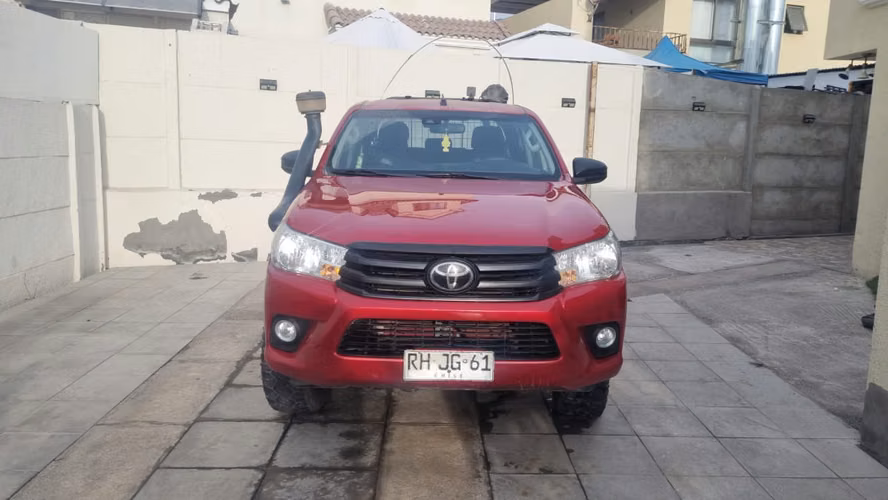 ARRIENDO TOYOTAS HILUX 2022-2023