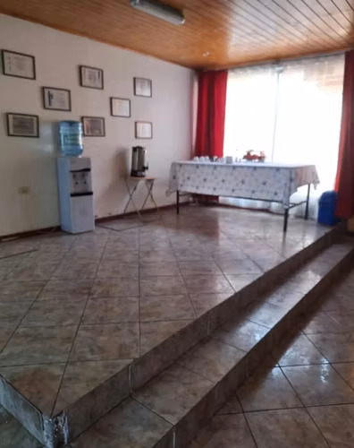 Amplia Casa Sector Llanquihue. Regularizada uso comercial. - Imagen 7