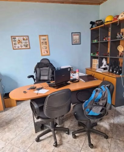 Amplia Casa Sector Llanquihue. Regularizada uso comercial. - Imagen 3