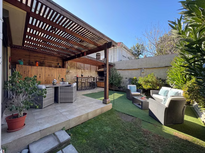 Luminosa Casa en Condominio La Cañada (112467) - Imagen 1