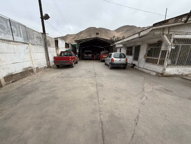 TERRENO SECTOR CIRCUNVALACIÓN ESQUINA YERBAS BUENAS