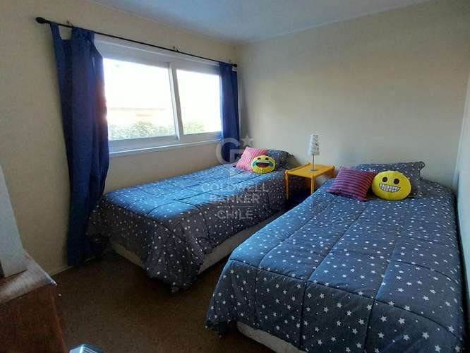 Amplia casa en excelente ubicación - Imagen 8