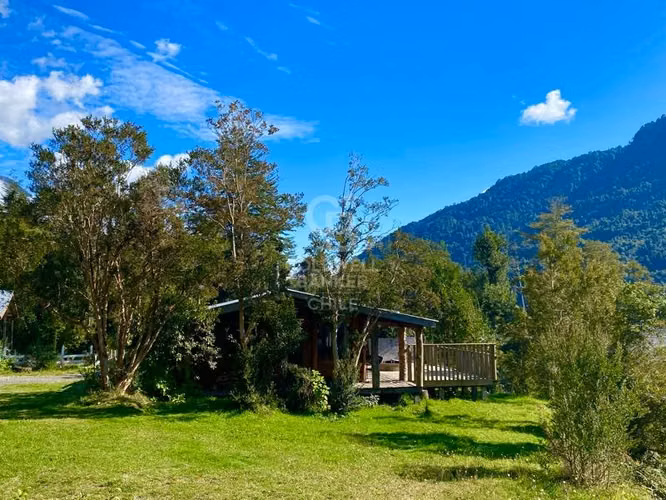 Complejo Turístico en Ralún | Bajada a rio Petrohué.