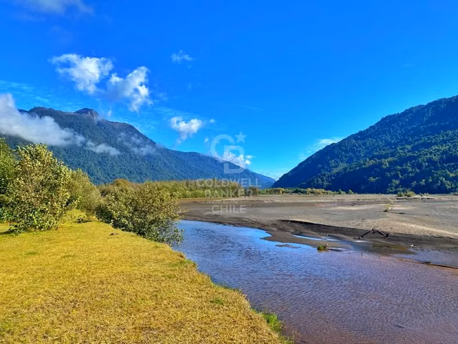 Complejo Turístico en Ralún | Bajada a rio Petrohué.