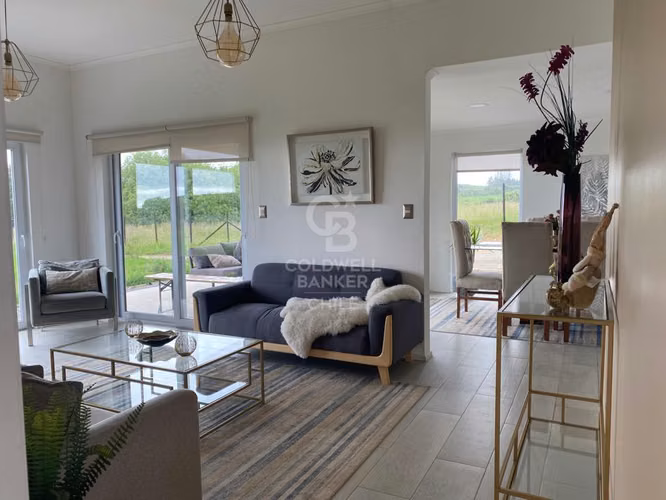 Venta de Casa/Frente al lago.