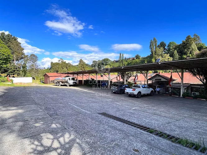 Gran oportunidad restaurante y casa en Río Bueno.
