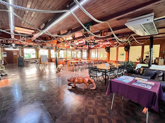 Gran oportunidad restaurante y casa en Río Bueno.