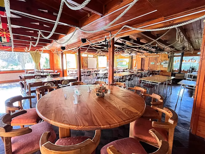 Gran oportunidad restaurante y casa en Río Bueno.