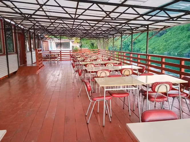 Gran oportunidad restaurante y casa en Río Bueno.