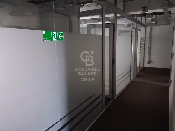 Arriendo Oficina  Duplex frente Plaza Constitución