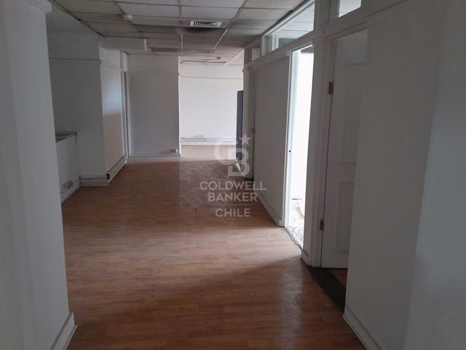 Arriendo Oficina  Duplex frente Plaza Constitución