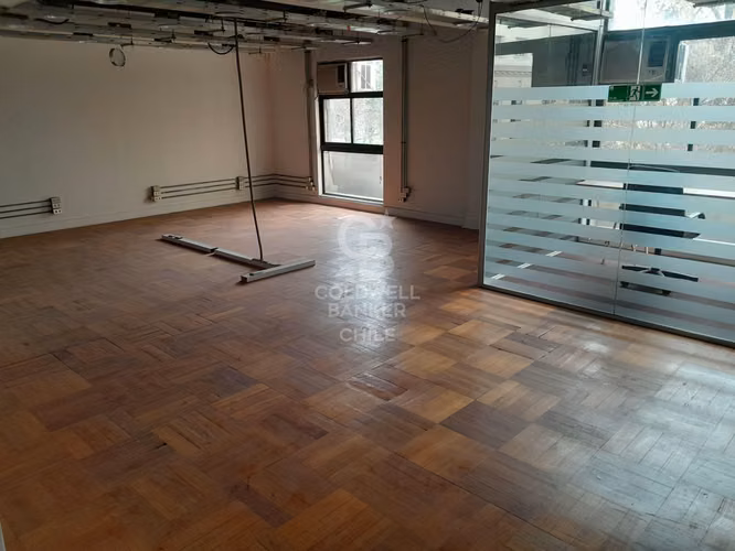 Arriendo Oficina  Duplex frente Plaza Constitución