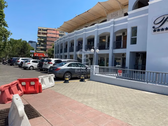 Local comercial en Plaza Lo Castillo