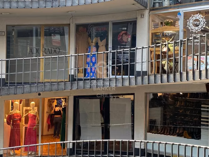 Local comercial en Plaza Lo Castillo