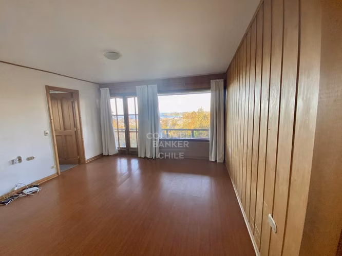 Gran casa en venta con vista al lago y volcán Osorno