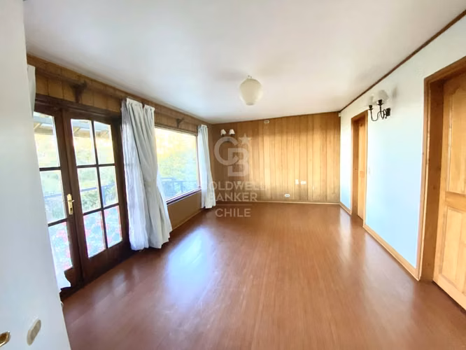 Gran casa en venta con vista al lago y volcán Osorno