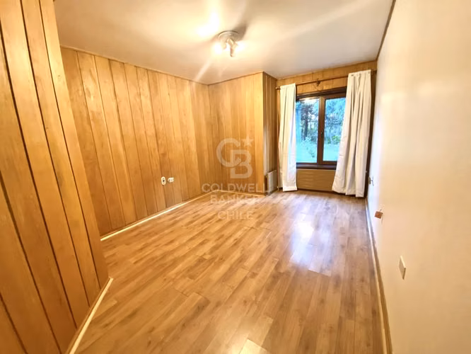 Gran casa en venta con vista al lago y volcán Osorno