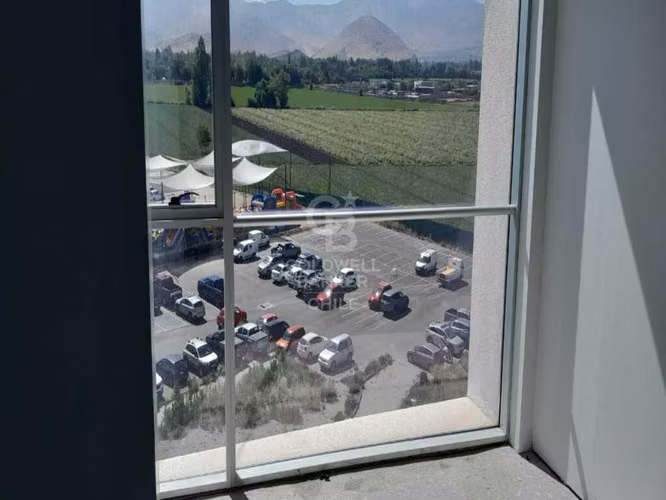 Gran oficina en Edificio Puerta de Chicureo