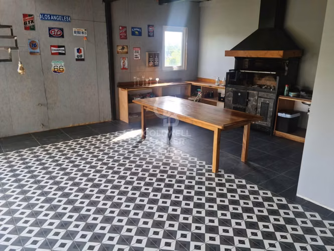 Exclusiva Casa Mediterránea en Osorno: Naturaleza y Lujo