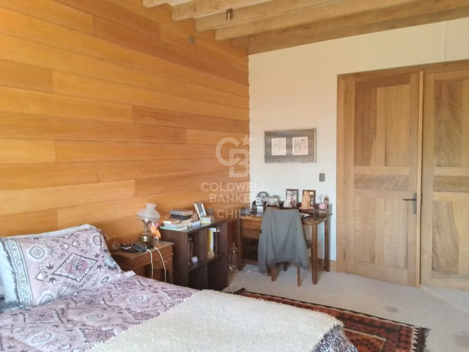 Gran casa en parcela, lindas vistas y a pasos del centro