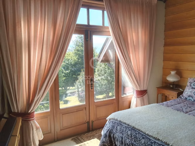 Gran casa en parcela, lindas vistas y a pasos del centro