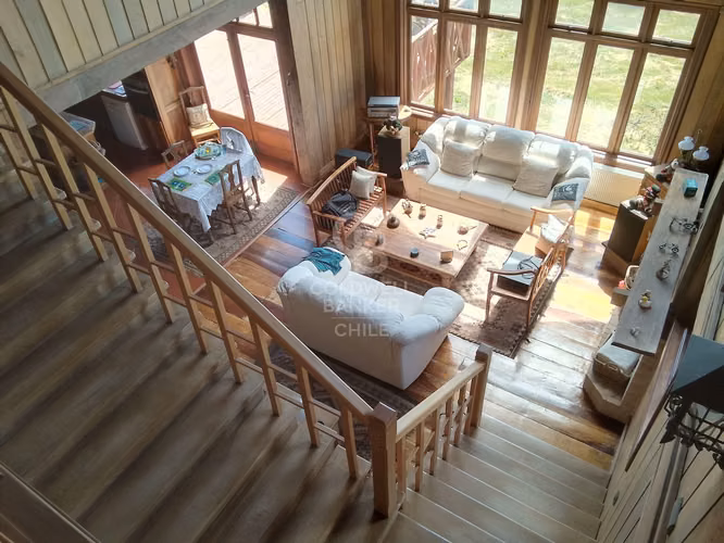 Gran casa en parcela, lindas vistas y a pasos del centro