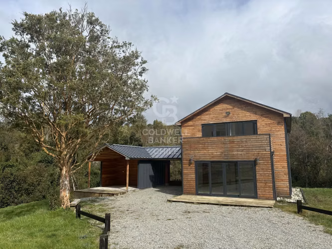 Dos casas en  Puerto Varas | Oportunidad de inversión.