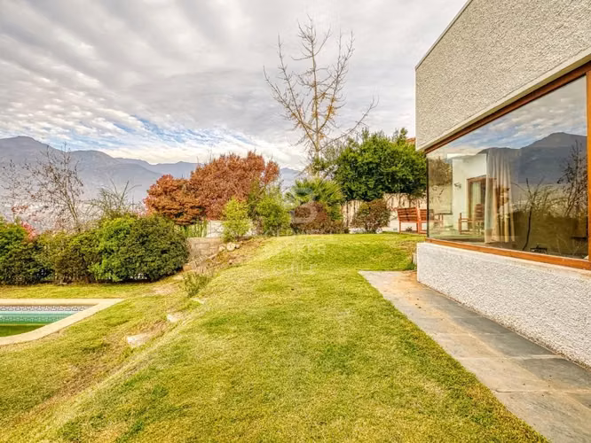 Hermosa casa en Mirador de Los Dominicos