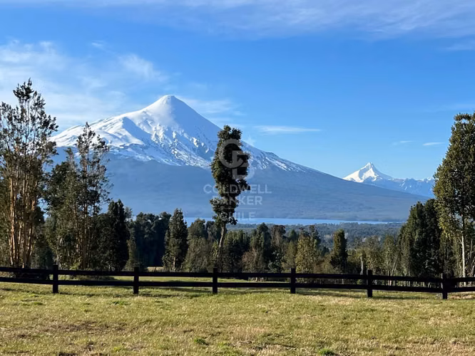 Hermosa Parcelación con Vista a los Volcanes