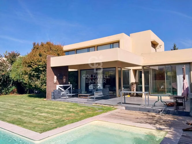Condominio los Bravos con subterraneo